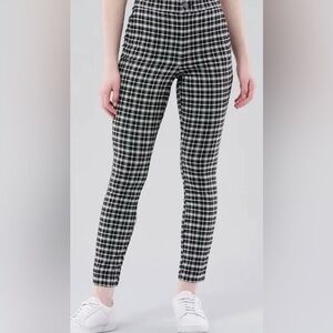 NWT Hollister Black and White Plaid Pants